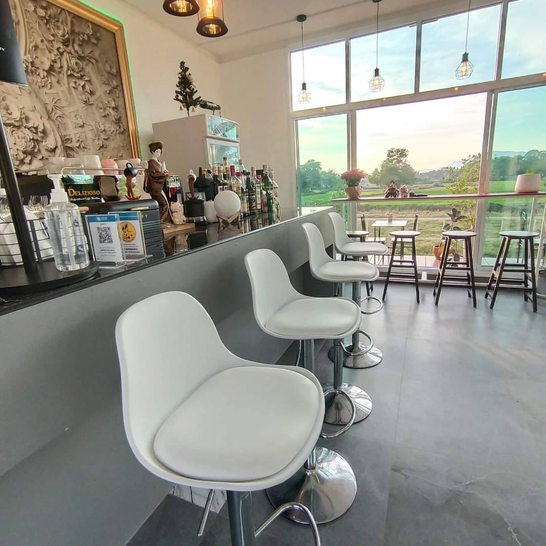 ขายบ้าน2ชั้นใกล้ทะเล และกิจการร้านอาหาร