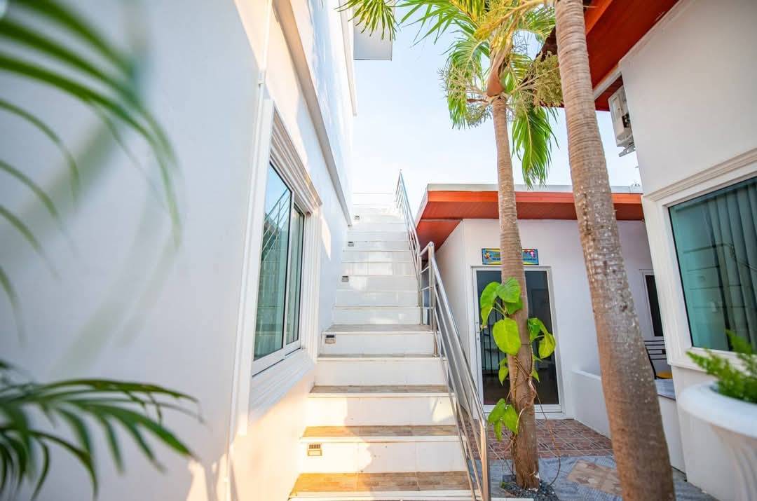 พูลวิลล่า 7ห้องนอน ใกล้ทะเลหาดแม่รำพึง ระยอง