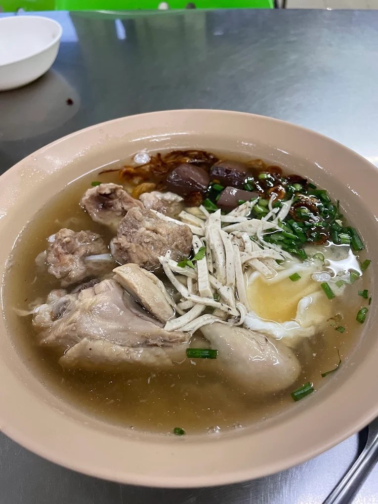 ร้านก๋วยจั๊บมิชชั่น สาขา2 (ร้านลุงบอย) อุบลราชธานี